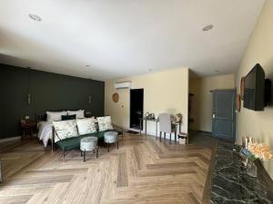 Vrest Hotel Otres Beach