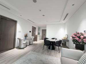 Ben Landmark81 high-class luxury rendezvous floor