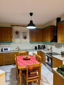 Tzelak Village House