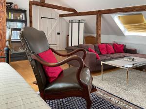 Haus Haselmaus - Buntspecht