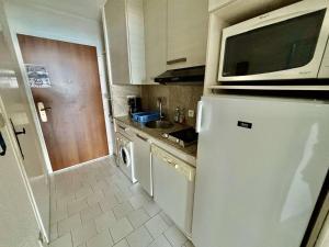 Appartement au Lavandou - Vue mer, clim, garage - FR-1-816-31