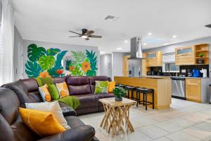 Hot Tub, Heated Pool, Games, Photo-worthy murals!