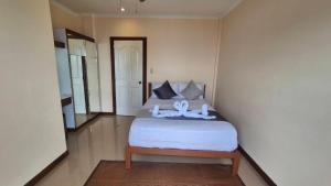 Sinag Suite, 2 Queen Size Bed with Ocean View