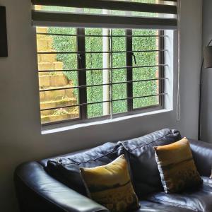 Entire secluded sea view cottage in Pennington