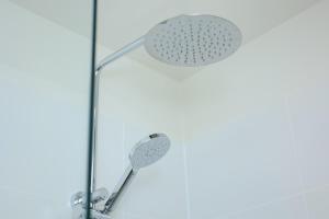 VTA - Queen and Single Bed Apartment in Adelaide CBD