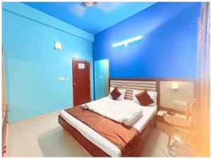 Rooftop Sea View Swarna premium Villa Hotel Near Jagannath Temple - Restaurant - Free Parking-Facilities # Fully Air Conditioning Hotel