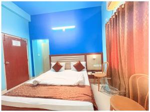 Rooftop Sea View Swarna premium Villa Hotel Near Jagannath Temple - Restaurant - Free Parking-Facilities # Fully Air Conditioning Hotel