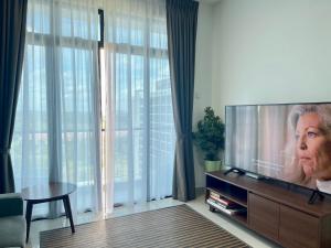 Desaru Central Apartment w Pool,CinemaScreen,Netflix & WiFi