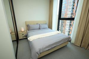 VTA Cozy 2BR City Apartment with EV Parking