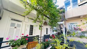 Suris House Homestay