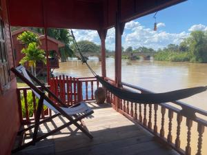 Khampheng River views sunset