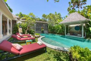 Kevia Peaceful 3 BR Private Pool Villa ZN413