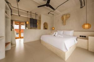 Modern 1BR Villa with Private Pool