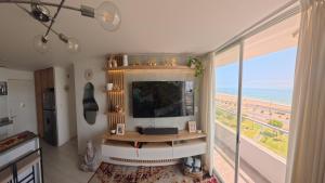 Ocean Blue, Vista Frontal Al Mar