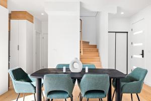 Brand-New 3-Bed Townhouse in Pascoe Vale