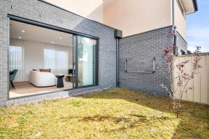 Brand-New 3-Bed Townhouse in Pascoe Vale