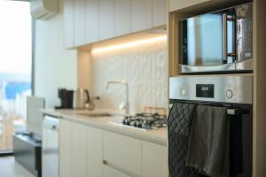 VTA Contemporary Apartment with City Views