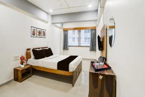 Super Collection O Sabarmati River Gandhinagar Formerly Hotel Royal Park