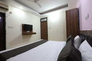 Collection O DLF Phase 3 Metro Station Gurgaon Formerly Krishnay Residency