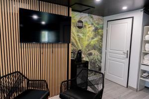 Suite Privée Spa Piscine séjour pro ou détente