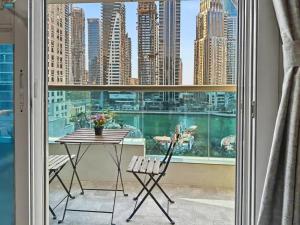 Breathtaking 2BR in Marina - Steps to Metro
