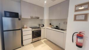 Comfortable & Stylish, Steps from F1 Arena!