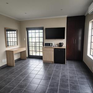 Hippo Zwartkop Suites