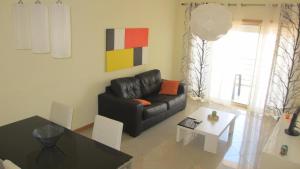 Elegant Encosta Orada 2 Bedroom Albufeira Apartment with pool-view sleeps 5