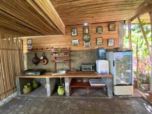 5BR pvt pool wooden house near ubud By iLys C