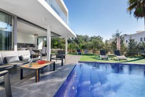 Villa Pêra By Gabi Miguel