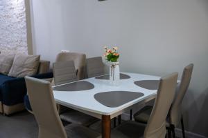 Luxury 2 Bedrooms Apartment with 2 bathrooms & Batumi center