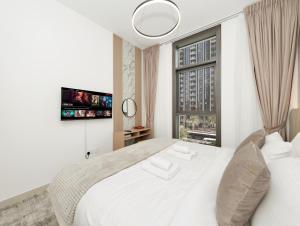 Dubai Mall & Burj Khalifa 10 mins walk - Luxury 2 bed - Sleep up to 10