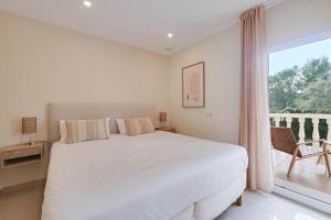 Villa MAGNA,Traumvilla-2 Pools,Whirlpool,Aussenküche,Kinosaal, Billard,Bierzapfhahn, Kinderhaus