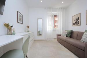 Nancy Bleisure Suite