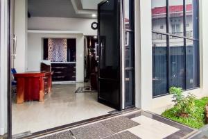 RedDoorz Plus Syariah at Rizano Homestay Batu Sangkar