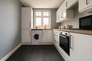 Elegant & Modern Flat in Wimbledon