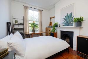 Veeve - Hackney Melody