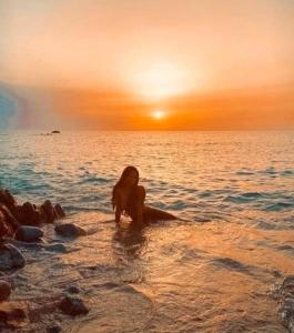 Vicino Spiaggia Film Sirenetta, Rena Majore Tramonto sul Mare