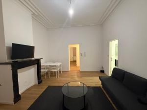 Appartement entièrement rénové 1 chambre et Sofa Bed