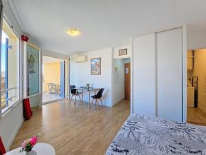 Superbe studio avec balcon vue mer - AC, Wifi, 2