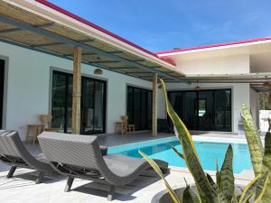 Pinky Bungalow Resort & Villa - SHA Extra Plus