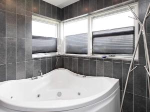 10 person holiday home in Brovst-By Traum