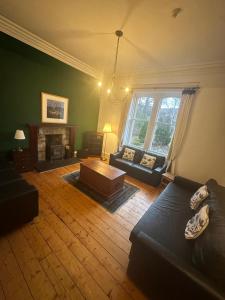 Auld Bank House