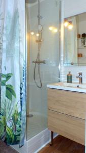 Studio with pool near the sea wifi and AC