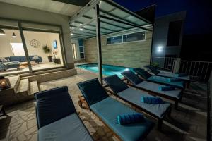 Villa Costabella with heated pool