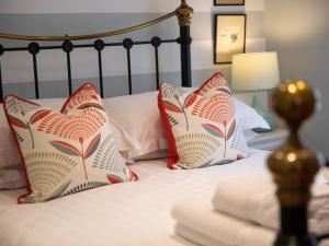 3 bed in Dartmouth 74972