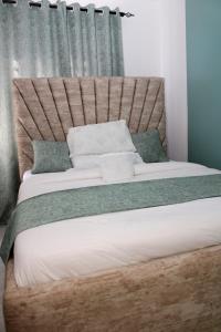 Willary Heights Apartment