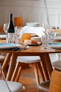 TBS 321 - Superb apartment with Eiffel Tower view