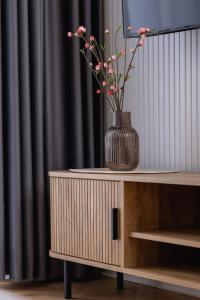 Stylish Apartment in a Modern Development 800 m from Spodek by Noclegi Renters