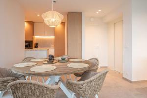 Sensational brand new duplex for 4